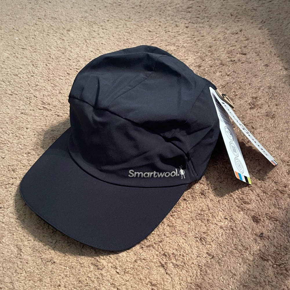 Smartwool Active Merino Wool Black Cap. Go far runners cap